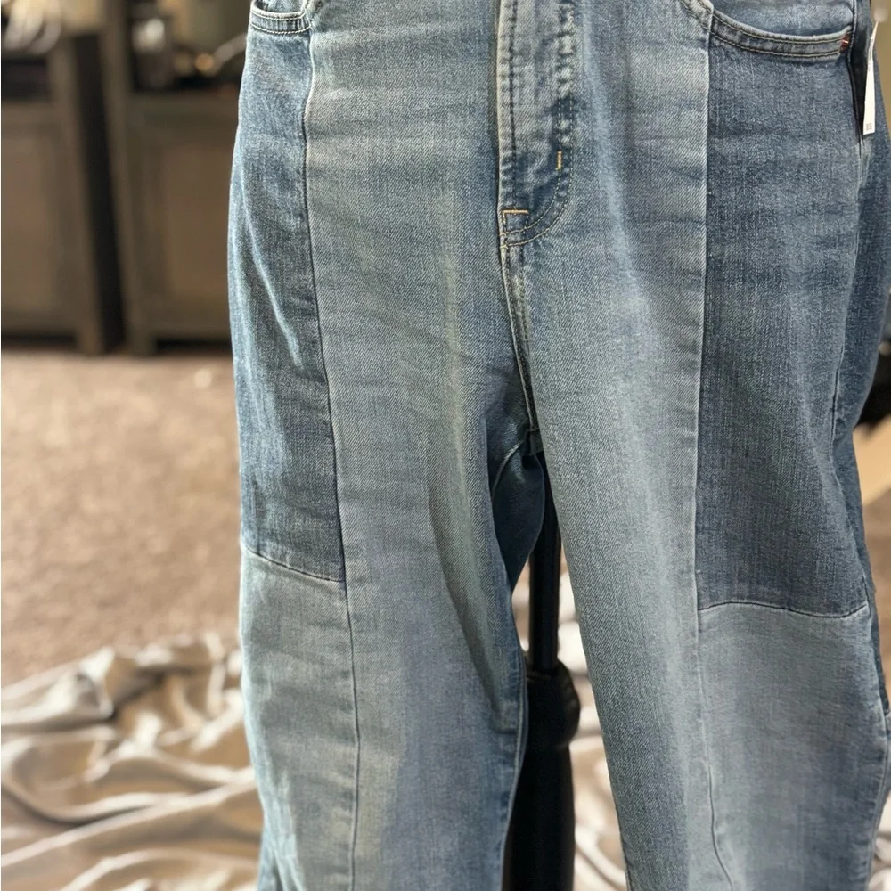GAP Women's Light Blue Flare Jeans NWT Size 8 - Picture 4 of 6